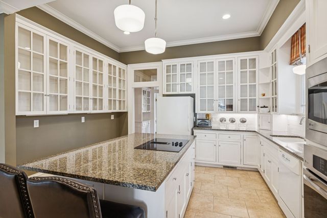 215 4th Ave, S, Franklin, TN 37064