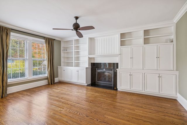 215 4th Ave, S, Franklin, TN 37064