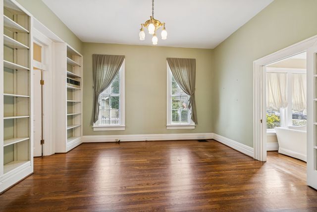 215 4th Ave, S, Franklin, TN 37064