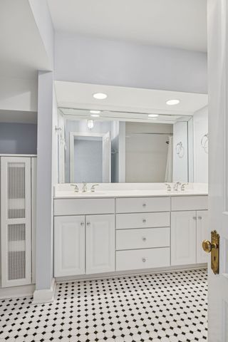215 4th Ave, S, Franklin, TN 37064