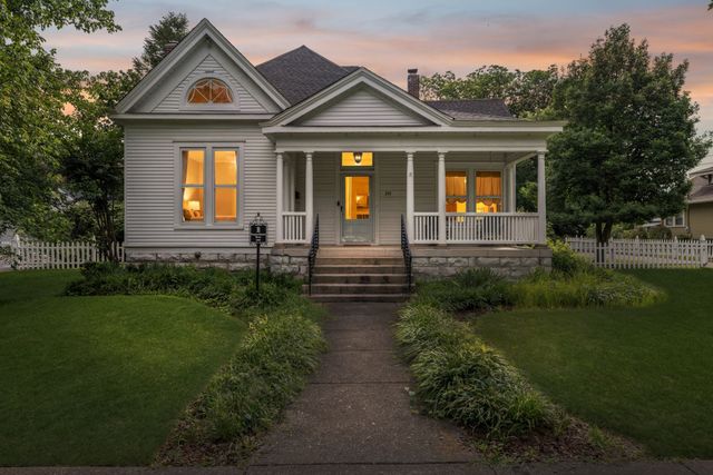 215 4th Ave, S, Franklin, TN 37064