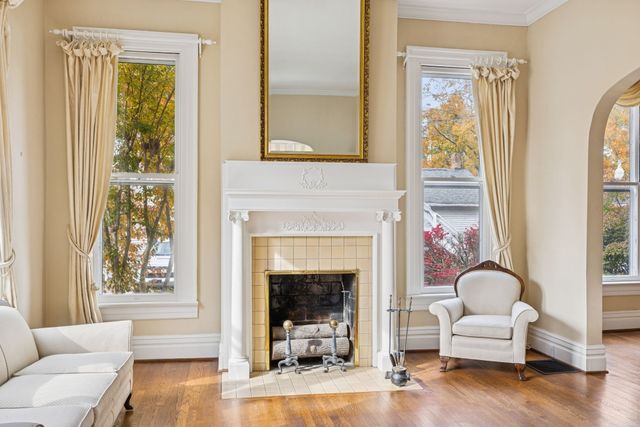 215 4th Ave, S, Franklin, TN 37064