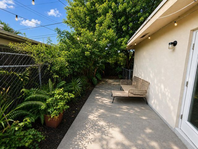 1366 SE 4th Avenue, Deerfield Beach, FL 33441