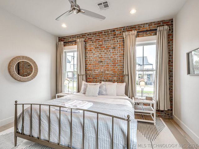 11 Redbud Street, Carlton Landing, OK 74432