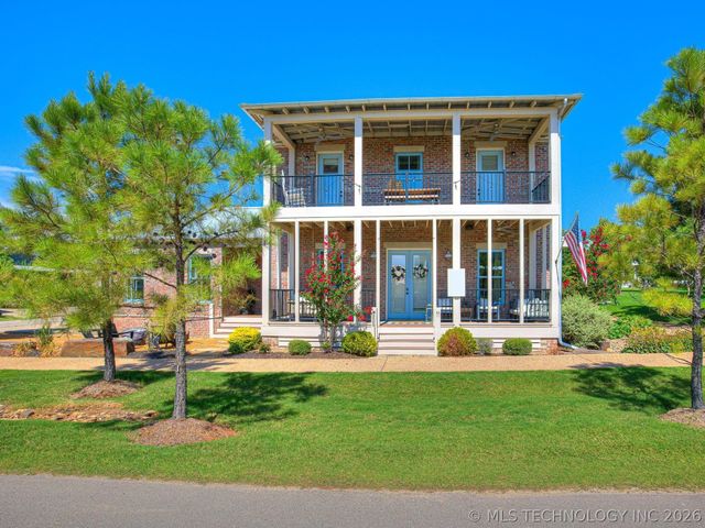 11 Redbud Street, Carlton Landing, OK 74432