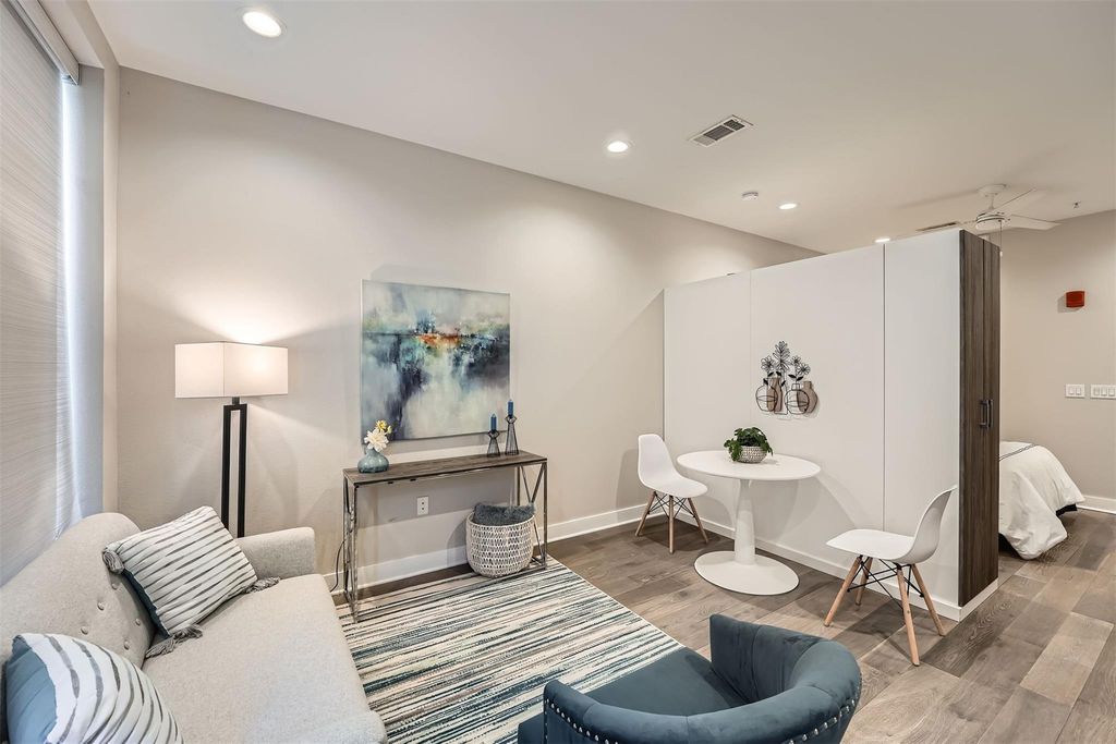 1800 E 4th ST 208, Austin, TX 78702
