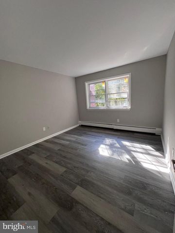 511 GARNET DR, Burlington Township, NJ 08016