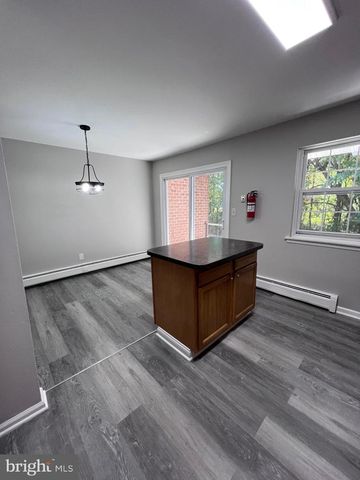 511 GARNET DR, Burlington Township, NJ 08016