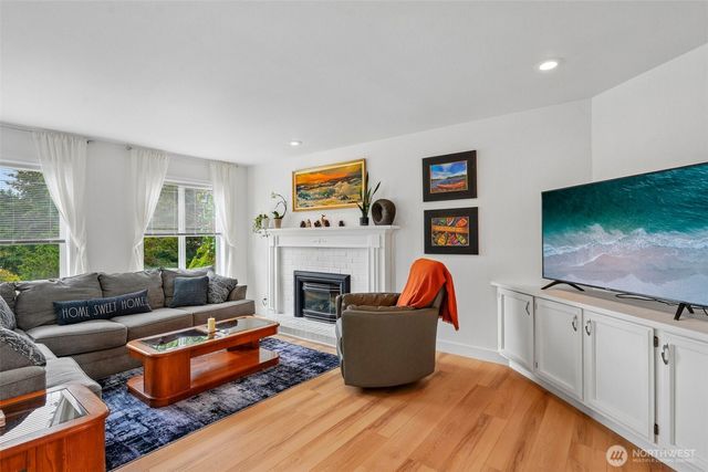 4608 Browns Point Boulevard, Tacoma, WA 98422