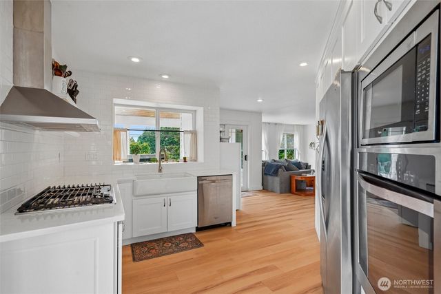 4608 Browns Point Boulevard, Tacoma, WA 98422