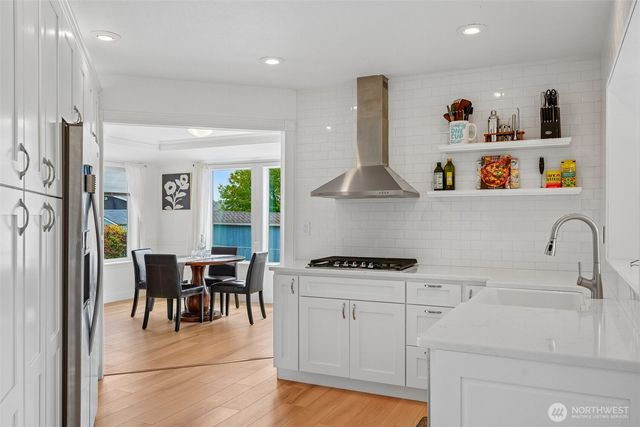 4608 Browns Point Boulevard, Tacoma, WA 98422