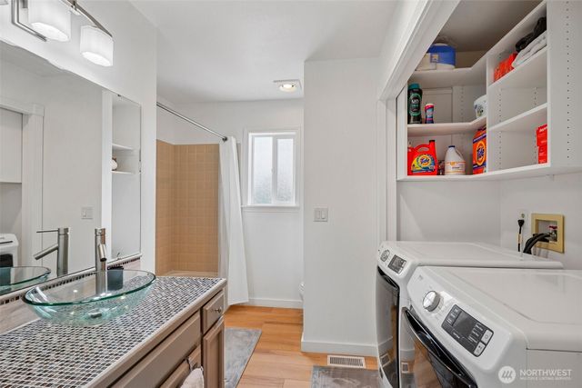 4608 Browns Point Boulevard, Tacoma, WA 98422