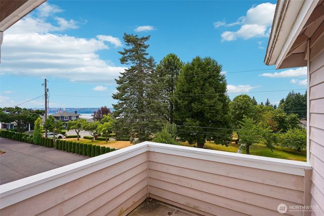 4608 Browns Point Boulevard, Tacoma, WA 98422