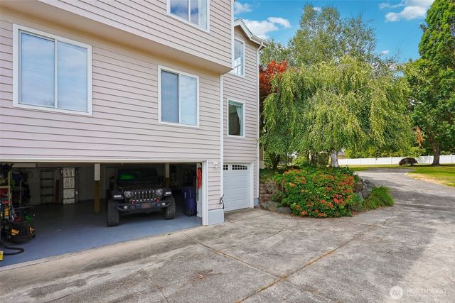4608 Browns Point Boulevard, Tacoma, WA 98422