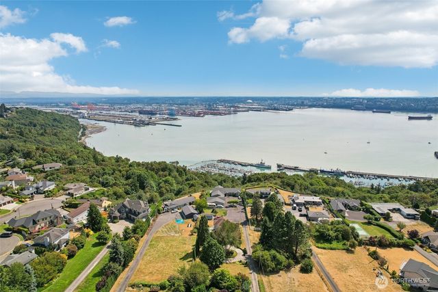 4608 Browns Point Boulevard, Tacoma, WA 98422