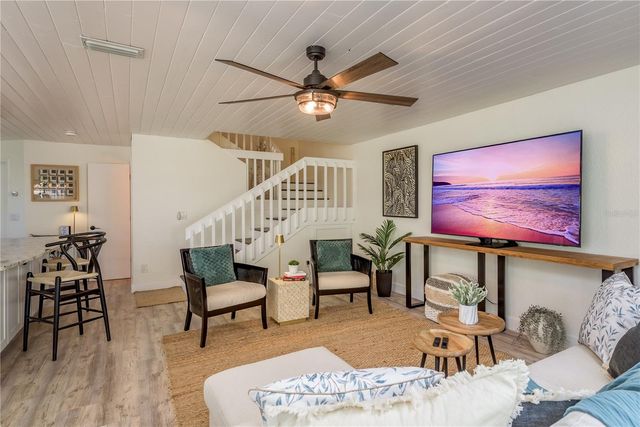 11722 CURRIE LANE D1, Largo, FL 33774