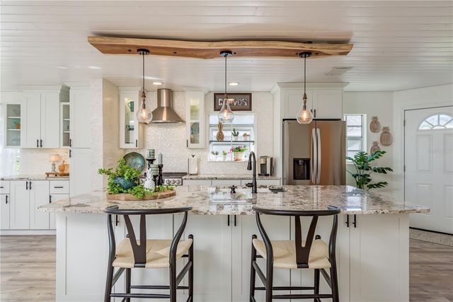 11722 CURRIE LANE D1, Largo, FL 33774