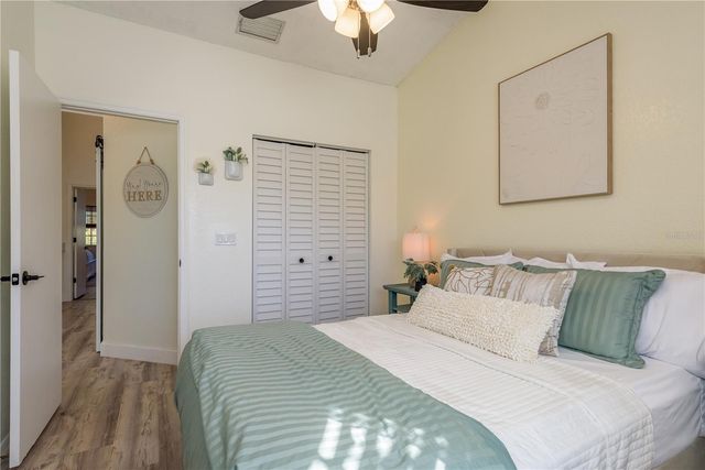 11722 CURRIE LANE D1, Largo, FL 33774