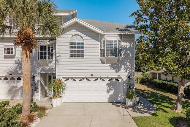 11722 CURRIE LANE D1, Largo, FL 33774