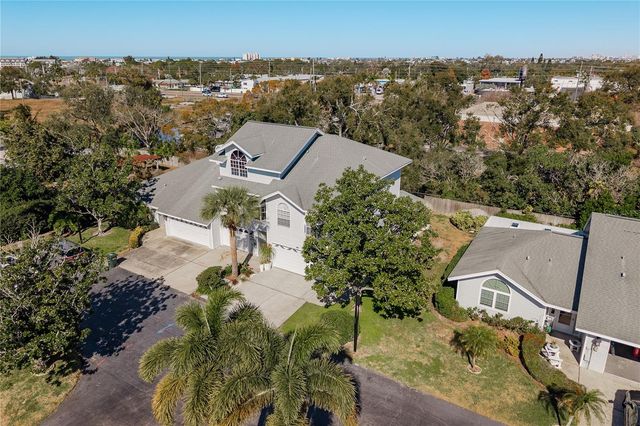 11722 CURRIE LANE D1, Largo, FL 33774