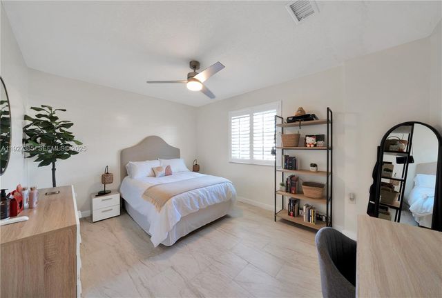 14666 SW 113th St, Miami, FL 33186