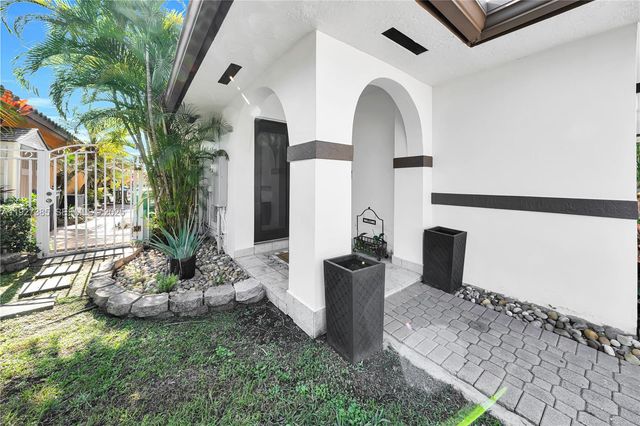 14666 SW 113th St, Miami, FL 33186