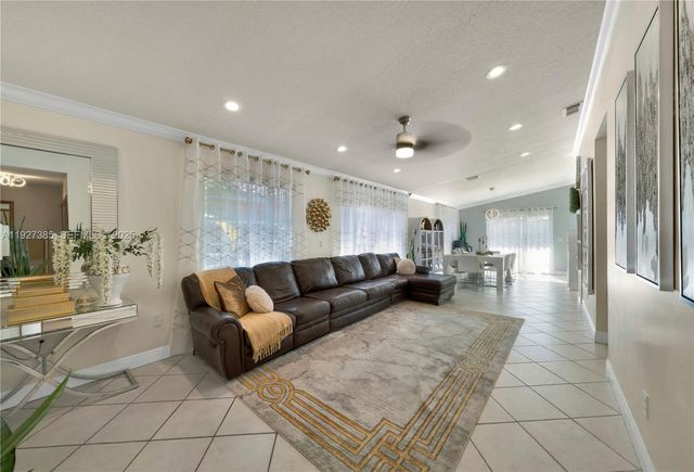 14666 SW 113th St, Miami, FL 33186