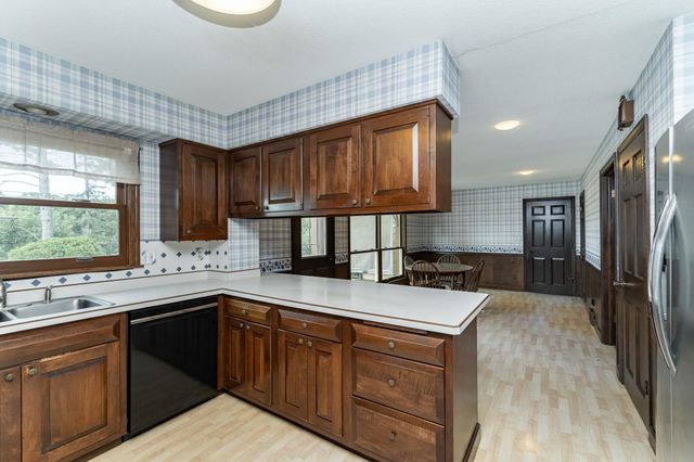 1728 8th Street SW, Rochester, MN 55902