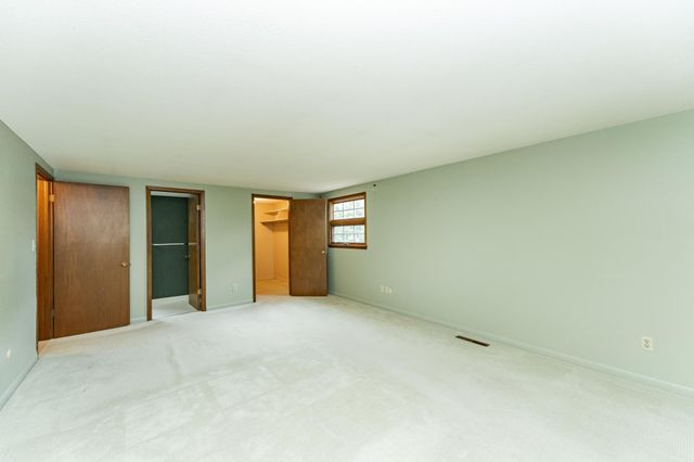 1728 8th Street SW, Rochester, MN 55902