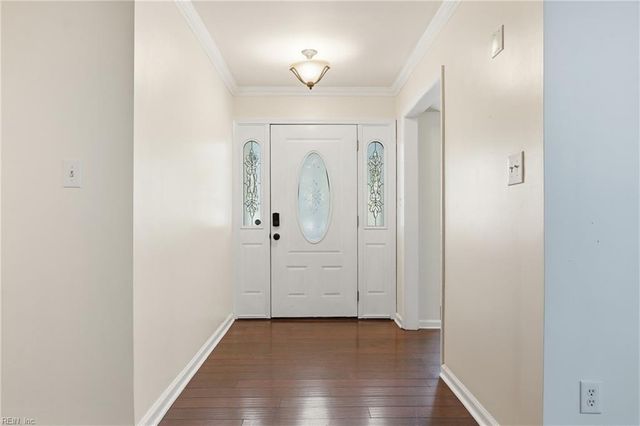 34 Little Florida RD, Poquoson, VA 23662