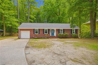 34 Little Florida RD, Poquoson, VA 23662