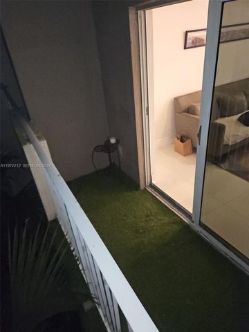 11040 SW 196th St 412, Cutler Bay, FL 33157