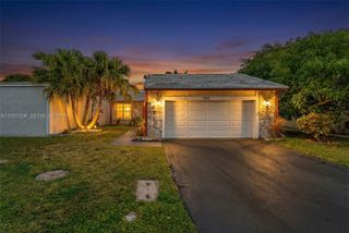 1304 Redstart Court, Homestead, FL 33035