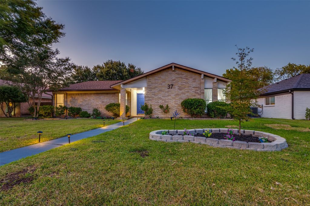 37 Merrie Circle, Richardson, TX 75081