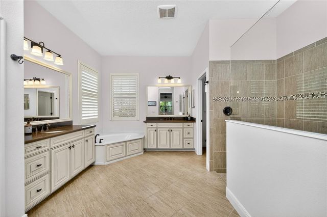 27400 HOLE IN ONE PLACE, Englewood, FL 34223