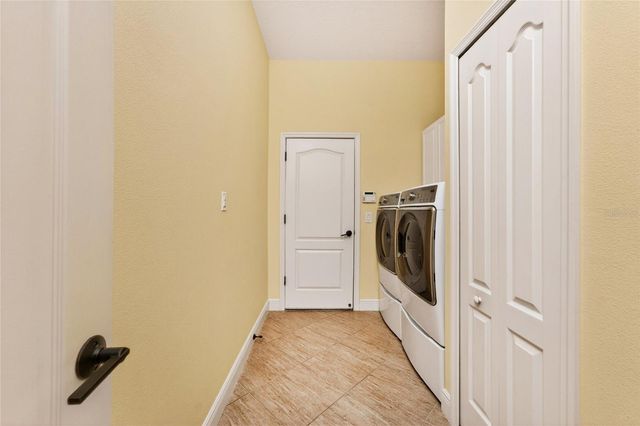 27400 HOLE IN ONE PLACE, Englewood, FL 34223