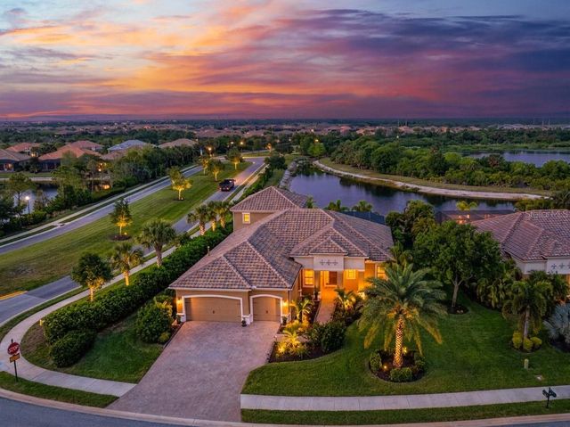 27400 HOLE IN ONE PLACE, Englewood, FL 34223