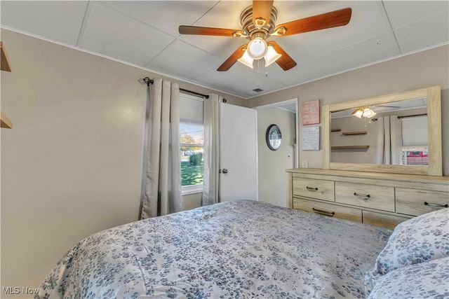 12104 Alton Drive, Grafton, OH 44044