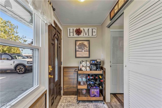 12104 Alton Drive, Grafton, OH 44044