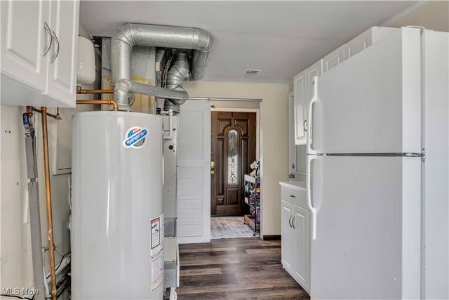 12104 Alton Drive, Grafton, OH 44044