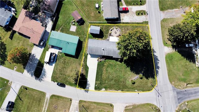 12104 Alton Drive, Grafton, OH 44044