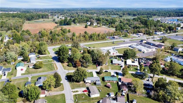 12104 Alton Drive, Grafton, OH 44044