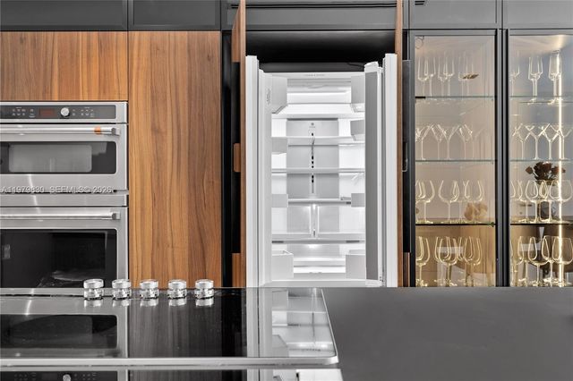 2500 Bayview Dr, Fort Lauderdale, FL 33305