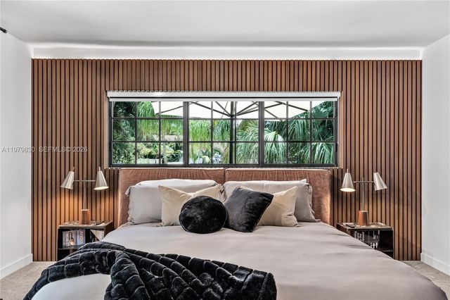 2500 Bayview Dr, Fort Lauderdale, FL 33305