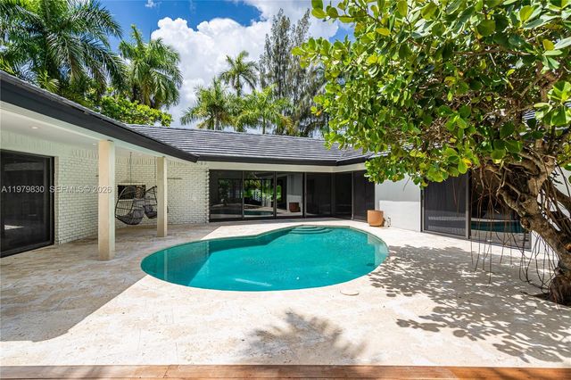 2500 Bayview Dr, Fort Lauderdale, FL 33305