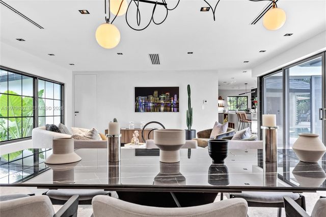 2500 Bayview Dr, Fort Lauderdale, FL 33305