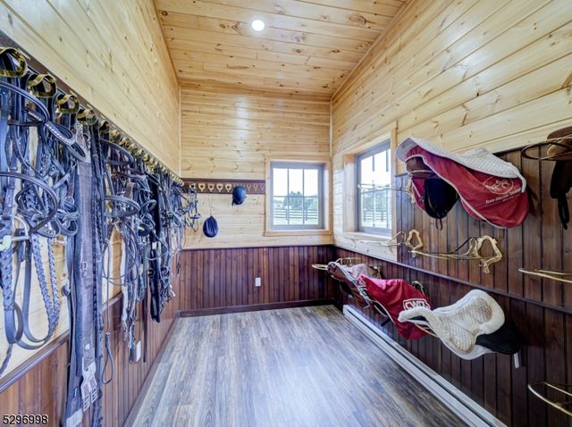 33 Kappus Rd, Alexandria Twp., NJ 08848