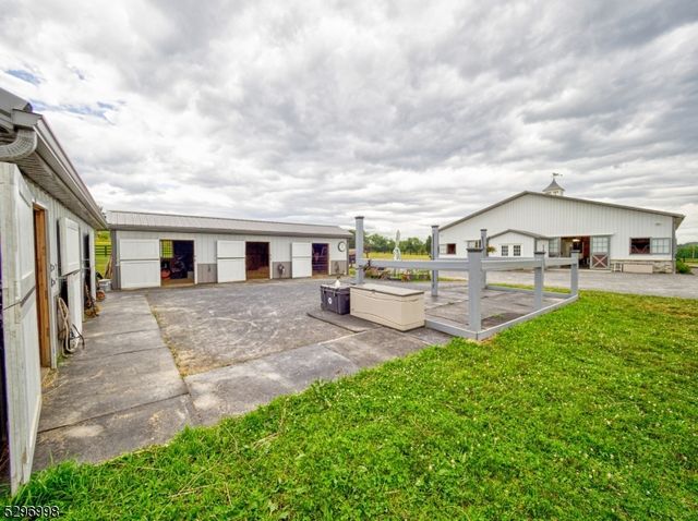 33 Kappus Rd, Alexandria Twp., NJ 08848