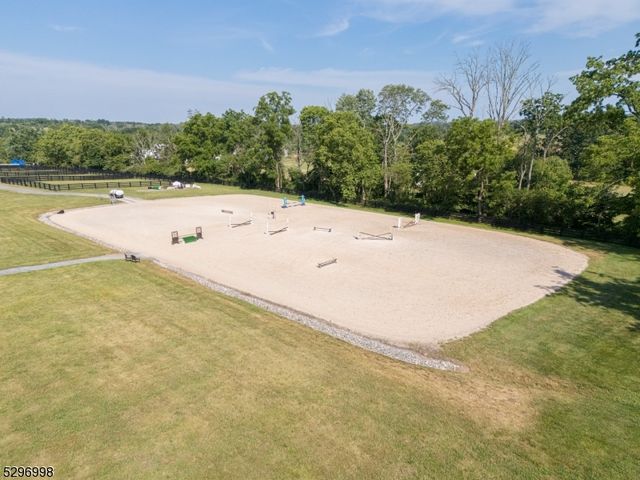 33 Kappus Rd, Alexandria Twp., NJ 08848