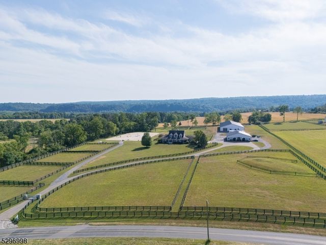 33 Kappus Rd, Alexandria Twp., NJ 08848